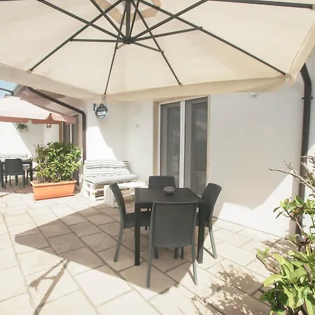 Bed and breakfast Alaya 3*